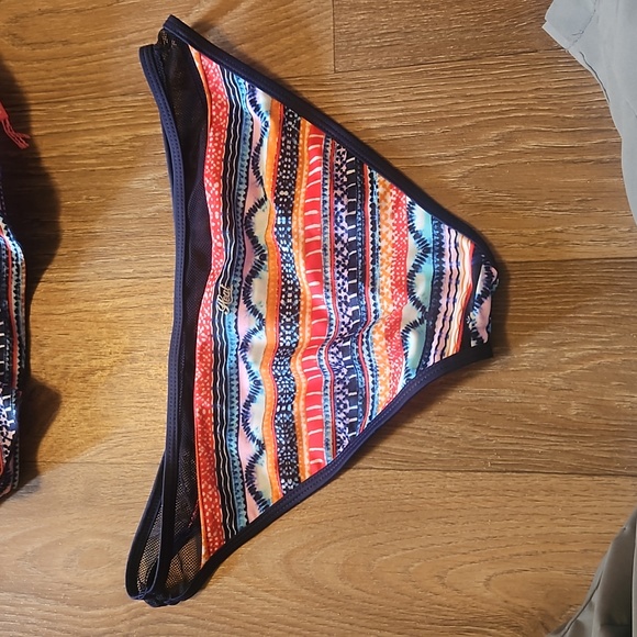 Multi color pattern bikini - Picture 7 of 7